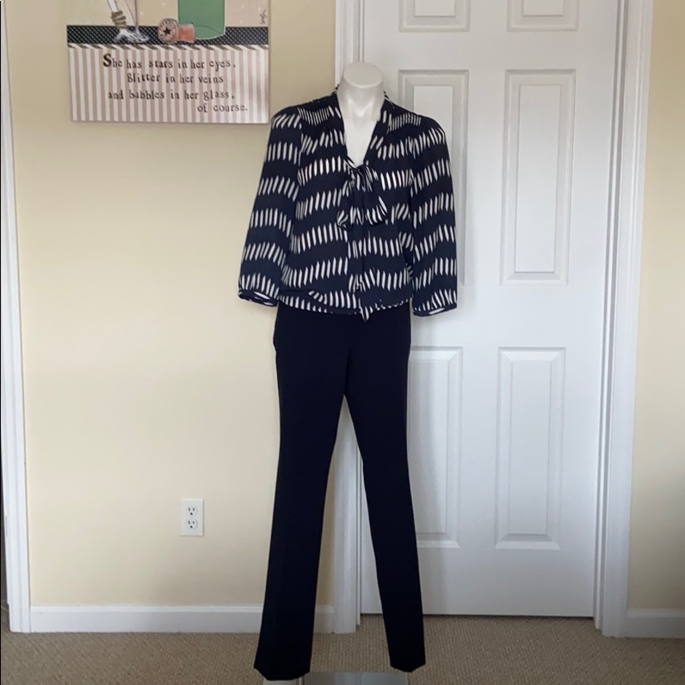 Limited Blouse with bow